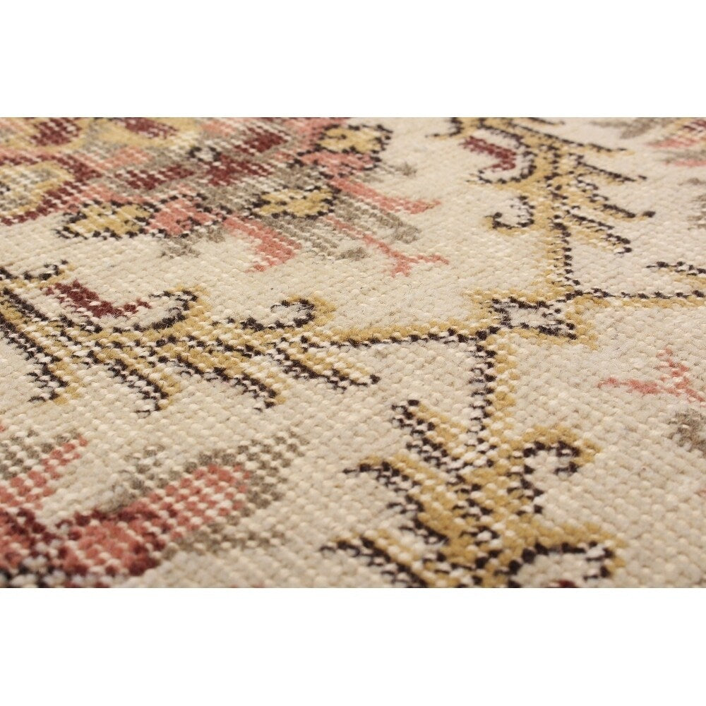 eCarpetGallery Hand-knotted Antalya Vintage Cream Wool Rug - 5'6 x 8'6