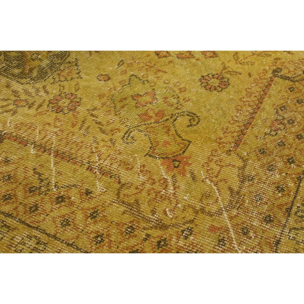 Hand-knotted Antalya Vintage Olive Wool Rug - 6'11 x 10'2