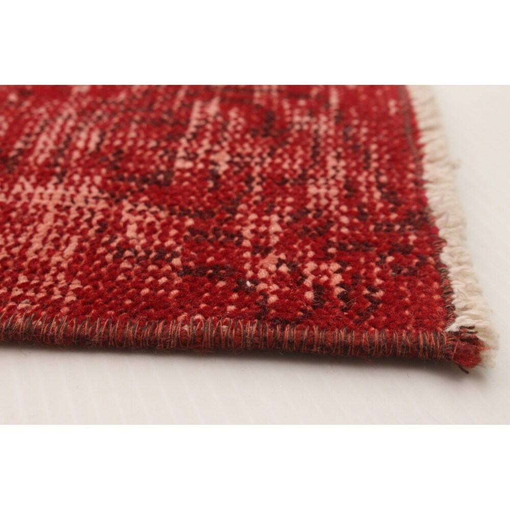 Hand-knotted Color Transition Red Wool Rug - 6'0 x 9'10/6'0" x 9'10"