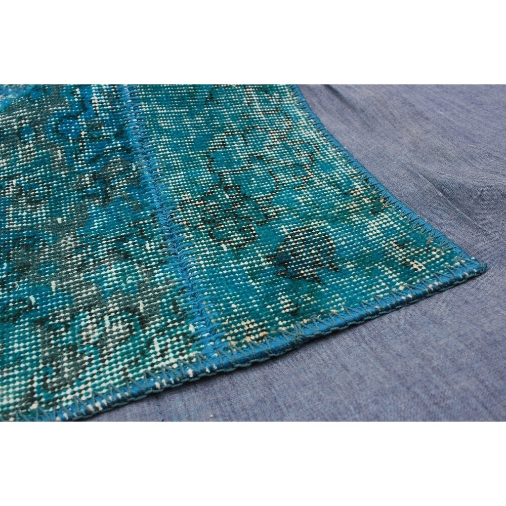 eCarpetGallery Hand-knotted Color Transition Patch Turquoise Wool Rug - 4'7 x 6'5