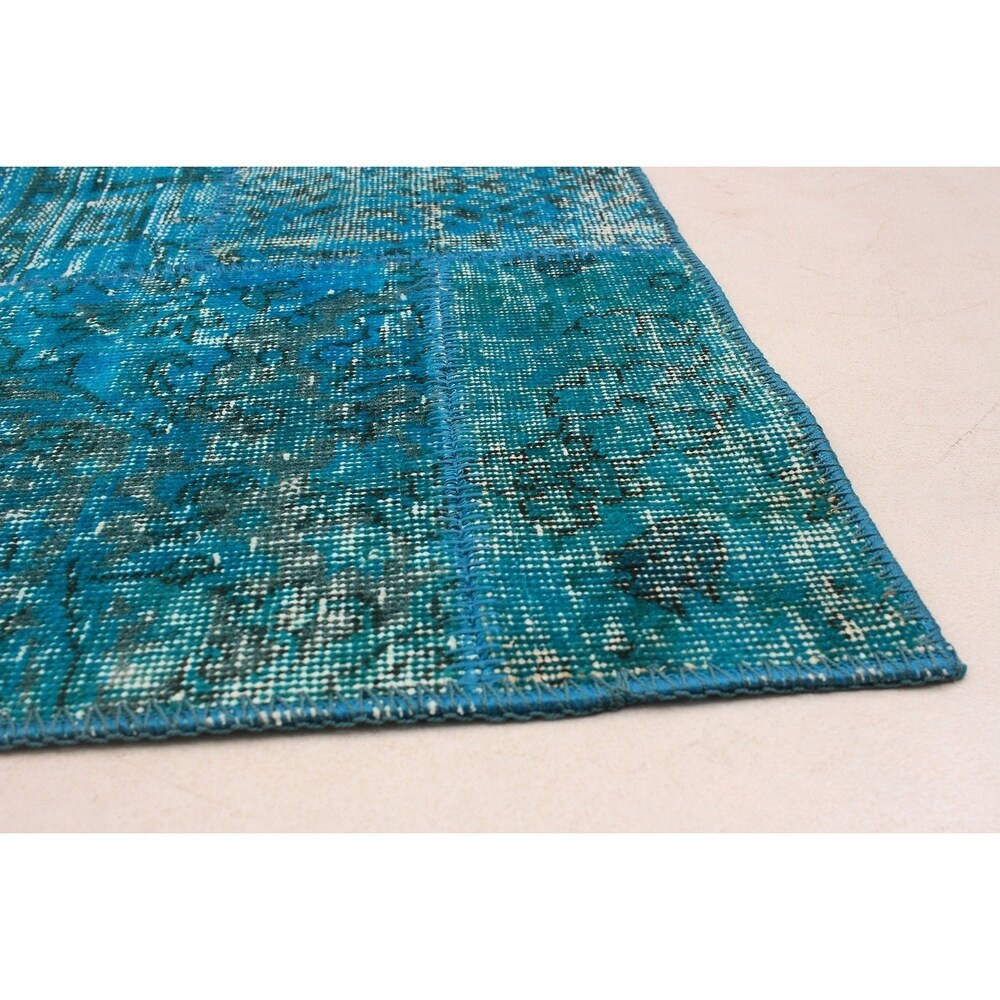 eCarpetGallery Hand-knotted Color Transition Patch Turquoise Wool Rug - 4'7 x 6'5