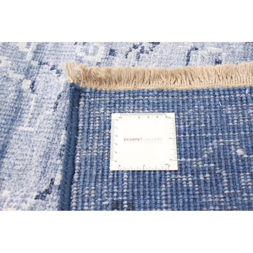 Hand-knotted Color transition Slate Blue Rug - 5'4" x 7'7"/5'4 x 7'7