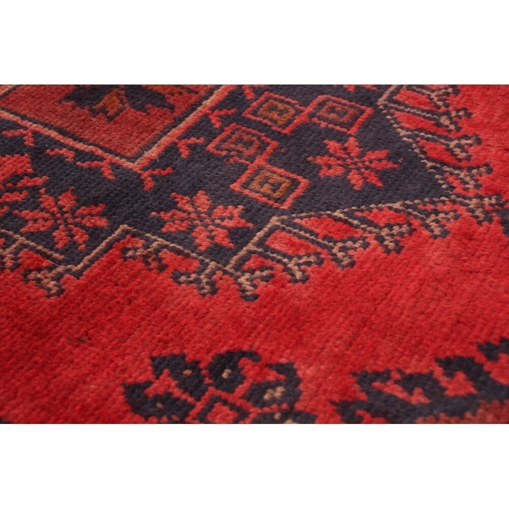 Hand-knotted Finest Khal Mohammadi Red Wool Rug - 4'2" x 6'4"/4'2 x 6'4