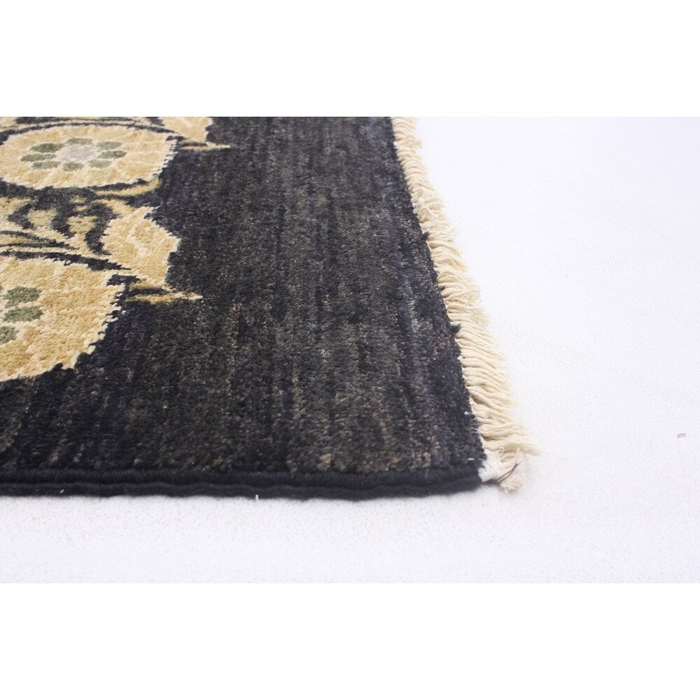 eCarpetGallery Hand-knotted Finest Ziegler Chobi Cream, Wool Rug - 2'10 x 5'0