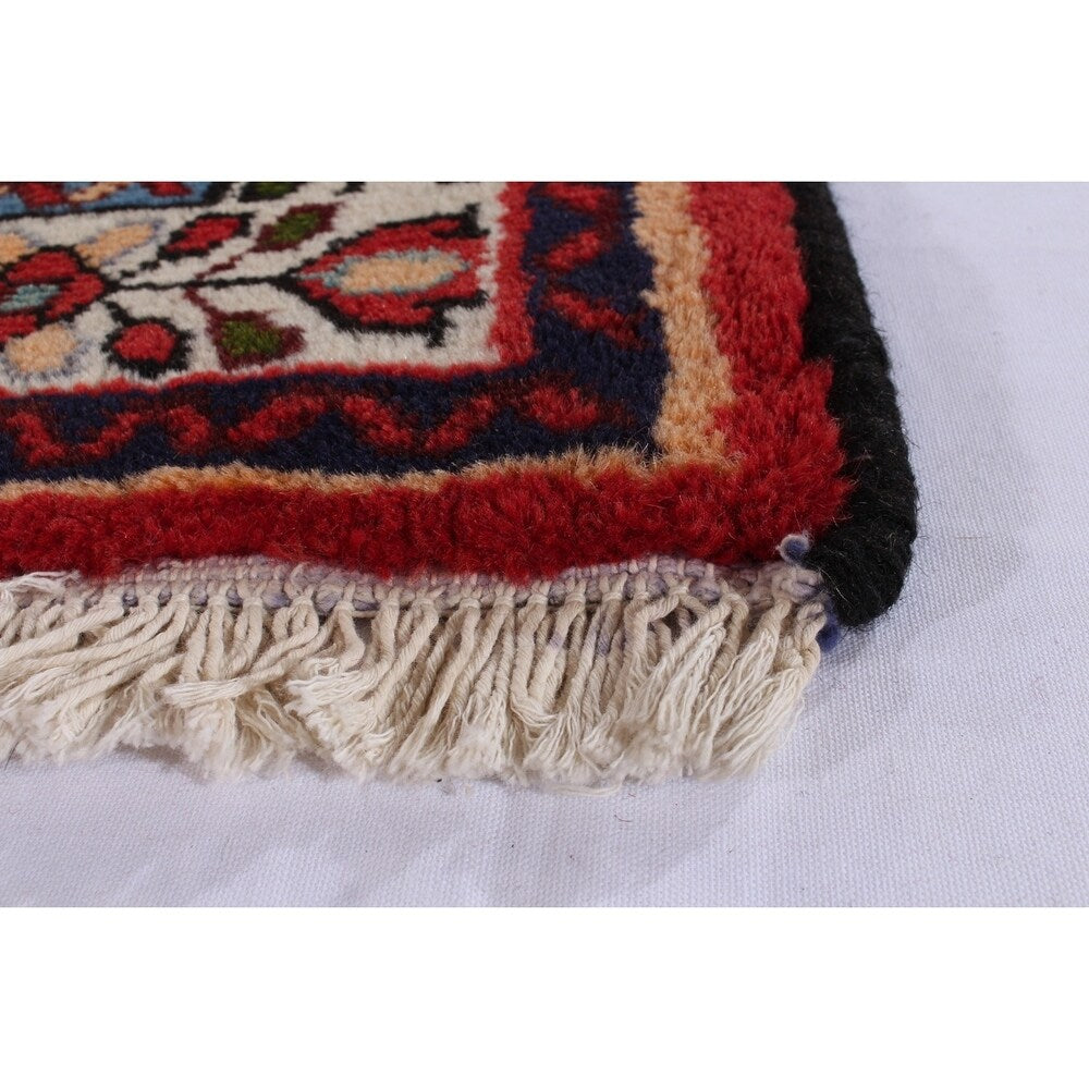 eCarpetGallery Hand-knotted Hamadan Red Wool Rug - 3'3 x 5'2