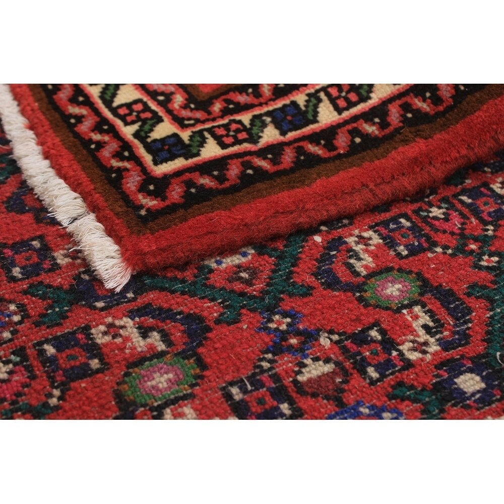 eCarpetGallery Hand-knotted Hosseinabad Red Wool Rug - 2'4 x 6'9
