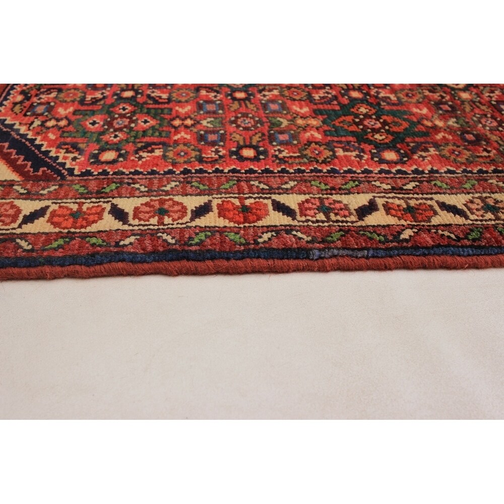 eCarpetGallery Hand-knotted Hosseinabad Red Wool Rug - 2'8 x 10'3