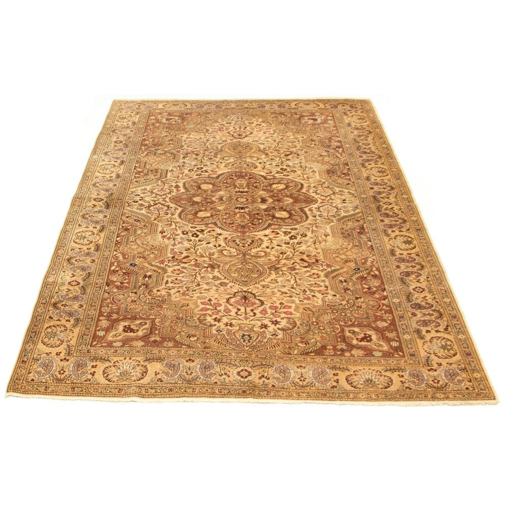 Hand-knotted Keisari Vintage Ivory Wool Rug - 6'8" x 10'1"