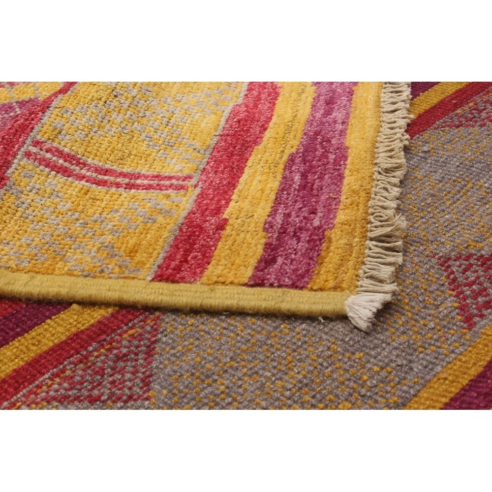 eCarpetGallery Hand-knotted Shalimar Red Wool Rug - 6'4 x 8'10