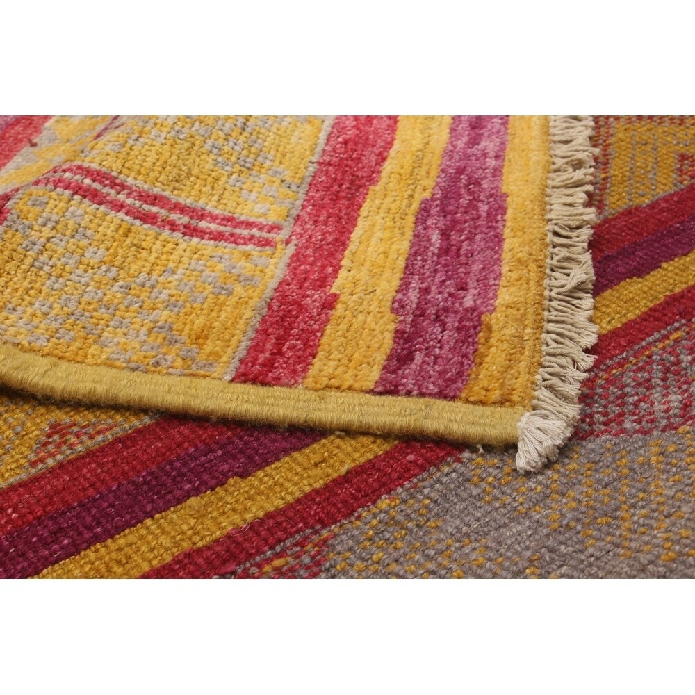 eCarpetGallery Hand-knotted Shalimar Red Wool Rug - 6'4 x 8'10