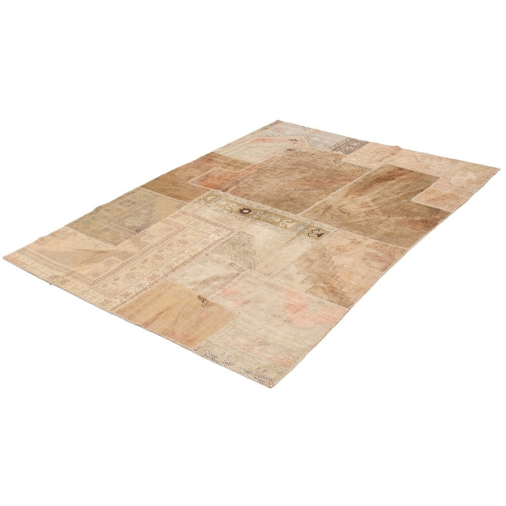 eCarpetGallery Hand-knotted Vintage Anatolia Patch Khaki Wool Rug - 6'9 x 9'11