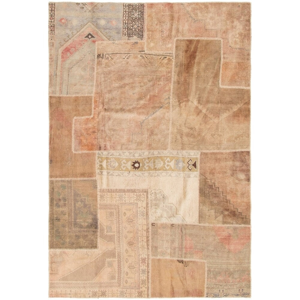 eCarpetGallery Hand-knotted Vintage Anatolia Patch Khaki Wool Rug - 6'9 x 9'11
