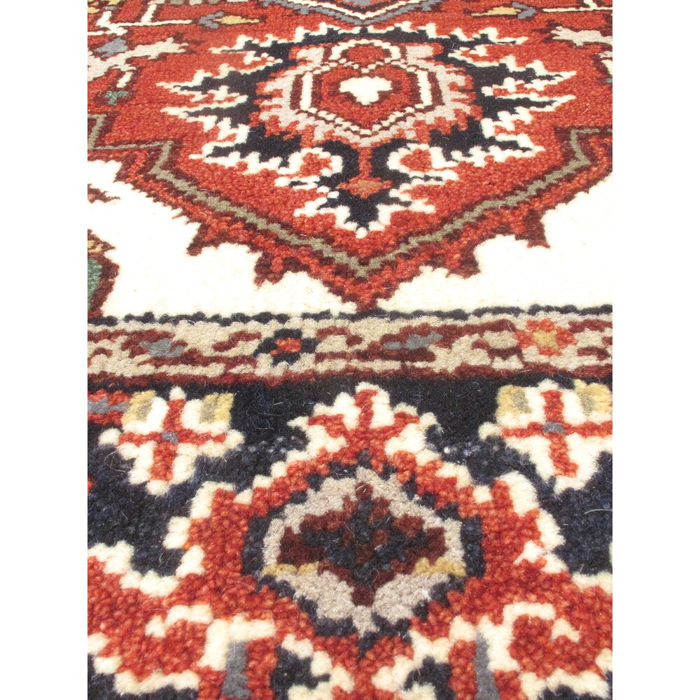 eCarpetGallery Serapi Heritage Brown Wool Hand-knotted Rug (4'0 x 5'10)