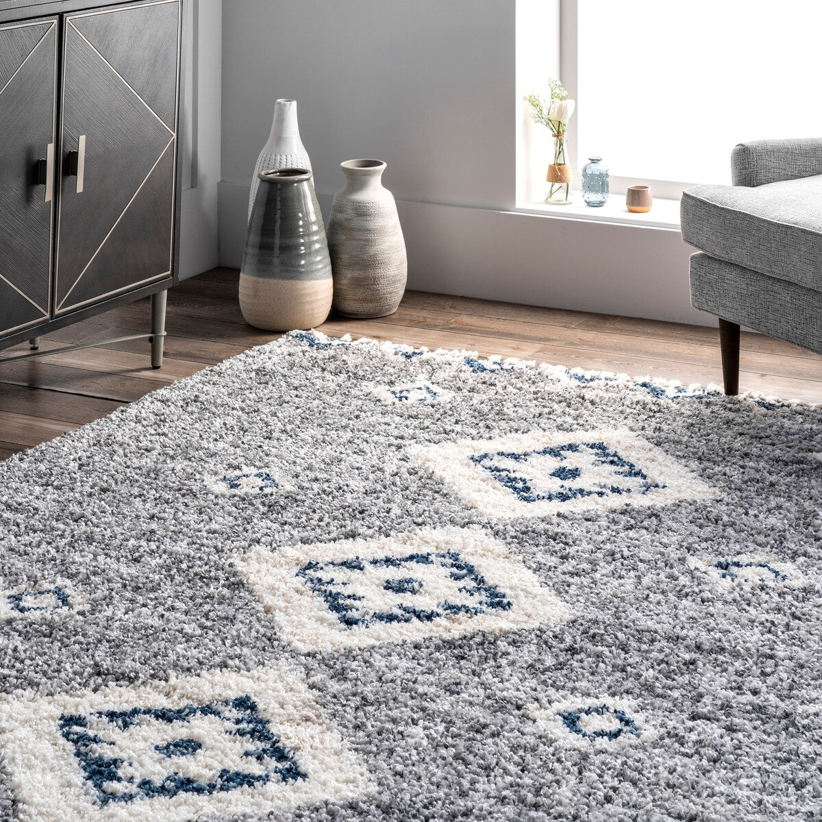 Nuloom Transitional Geometric Matia Totem Trellis Tassel Shag Area Rug